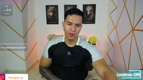 Snapshot of taylor_johnn chatting on February 8, 8:32 pm Penagos zz    online show from February 8, 8:32 pm