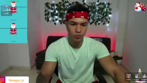 Snapshot of taylor_johnn chatting on December 17, 2:33 pm Penagos zz    online show from December 17, 2:33 pm