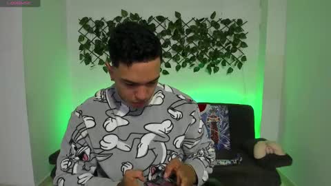 Snapshot of taylor_johnn chatting on December 29, 2:21 pm Penagos zz    online show from December 29, 2:21 pm