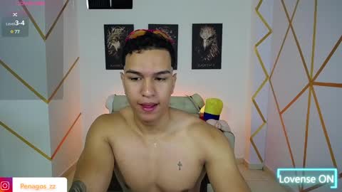 Snapshot of taylor_johnn chatting on February 12, 4:22 pm Penagos zz    online show from February 12, 4:22 pm