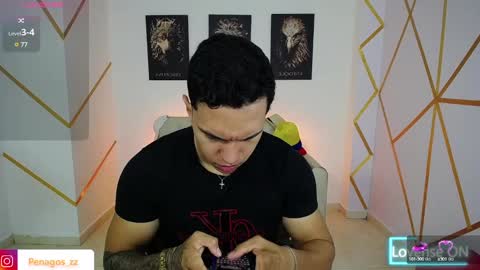 Snapshot of taylor_johnn chatting on February 17, 1:31 pm Penagos zz    online show from February 17, 1:31 pm