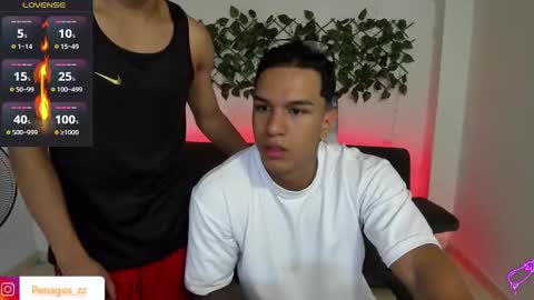 Snapshot of taylor_johnn chatting on December 9, 4:18 pm Penagos zz    online show from December 9, 4:18 pm