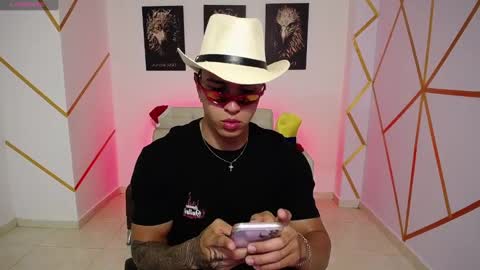 Snapshot of taylor_johnn chatting on January 17, 11:55 pm Penagos zz    online show from January 17, 11:55 pm