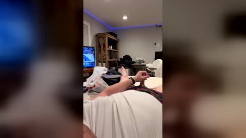 tchrnd online show from December 19, 12:29 am