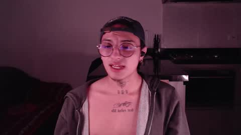 Teo independent model online show from February 27, 4:52 am