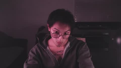 Teo independent model online show from March 11, 2:54 am