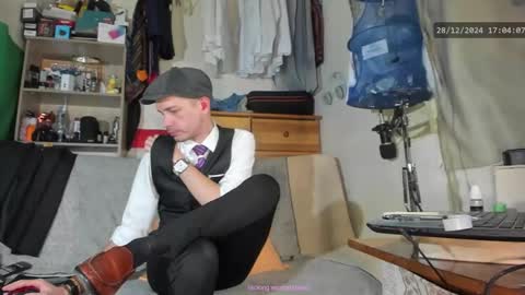 Virg Lszl online show from December 28, 3:59 pm