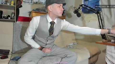 Virg Lszl online show from January 3, 7:27 am