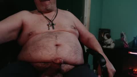 Snapshot of templargeor chatting on October 31, 3:41 am Templargeor online show from October 31, 3:41 am