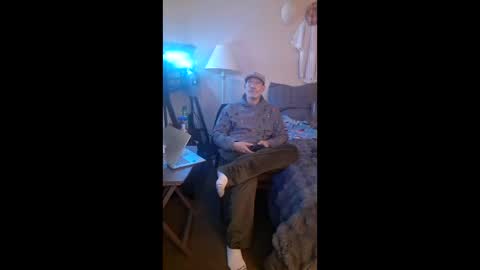 tgrizzthestarseed online show from April 3, 8:16 pm