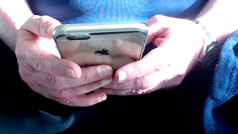 Snapshot of the1pocketrocket chatting on January 25, 12:16 pm the1pocketrocket online show from January 25, 12:16 pm