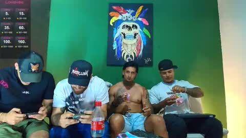 SCOTT  THEO  KAMERON  GENDERSON online show from October 23, 4:49 am