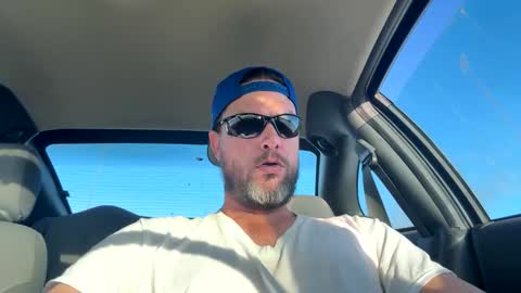 Carter Bates online show from January 17, 6:22 pm