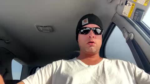 Snapshot of thedonald911 chatting on February 20, 9:53 pm Carter Bates online show from February 20, 9:53 pm