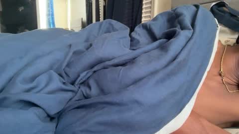 Snapshot of theeshooterr chatting on December 21, 2:26 pm theeshooterr online show from December 21, 2:26 pm