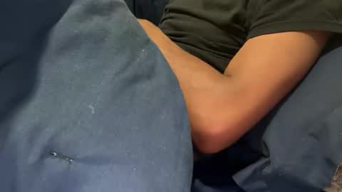 Snapshot of theeshooterr chatting on December 17, 7:18 am theeshooterr online show from December 17, 7:18 am