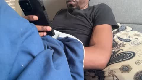 Snapshot of theeshooterr chatting on January 8, 2:46 pm theeshooterr online show from January 8, 2:46 pm