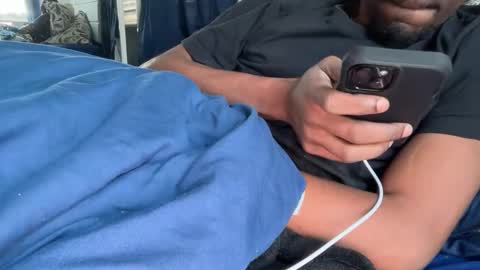 Snapshot of theeshooterr chatting on December 26, 8:21 pm theeshooterr online show from December 26, 8:21 pm