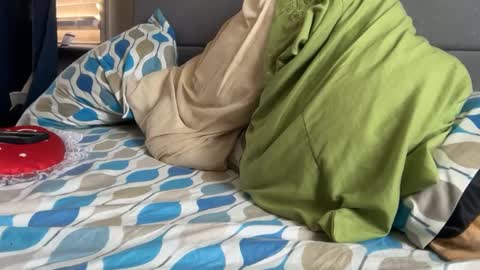 Snapshot of theeshooterr chatting on February 21, 4:26 pm theeshooterr online show from February 21, 4:26 pm