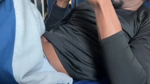 Snapshot of theeshooterr chatting on February 10, 6:03 pm theeshooterr online show from February 10, 6:03 pm