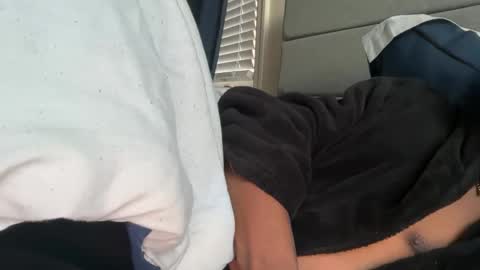 Snapshot of theeshooterr chatting on December 31, 12:36 pm theeshooterr online show from December 31, 12:36 pm