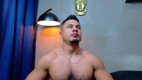 Snapshot of thekingerick chatting on September 24, 2:22 am thekingerick online show from September 24, 2:22 am