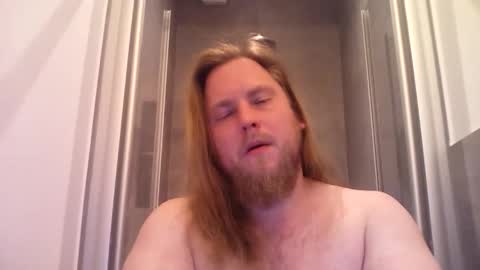 thenewdude1992 online show from November 8, 7:50 pm