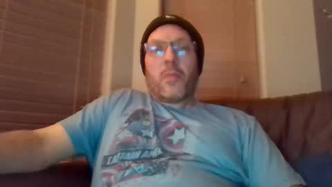 Snapshot of theo6974z chatting on October 25, 4:14 am theo6974z online show from October 25, 4:14 am