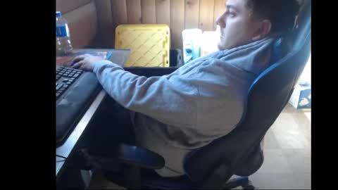 Snapshot of therealbigcheese0695 chatting on February 22, 3:10 pm therealbigcheese0695 online show from February 22, 3:10 pm