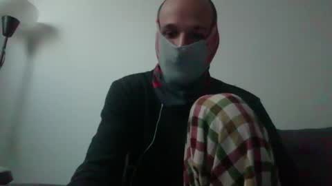 Scarf guy online show from February 14, 5:14 pm