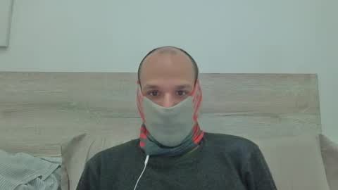 Scarf guy online show from February 14, 7:07 am