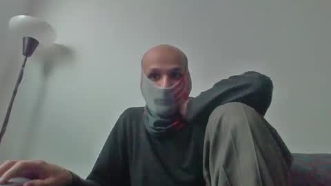 Scarf guy online show from February 15, 4:45 pm