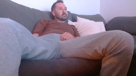 Snapshot of theuncutguy69 chatting on October 26, 3:08 am theuncutguy69 online show from October 26, 3:08 am