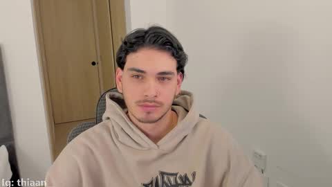 thiaan__ online show from October 29, 11:51 pm