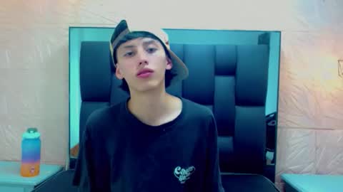 thiago_twink38 online show from November 26, 5:43 am