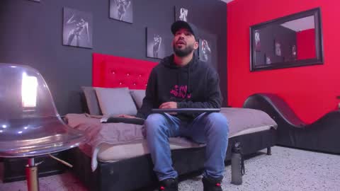 Thia Gomez online show from November 24, 12:39 pm