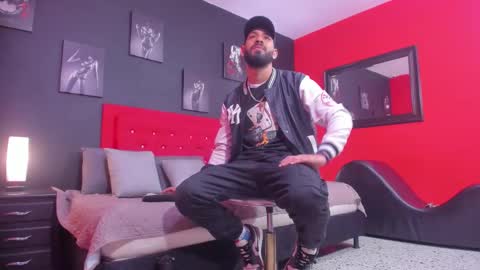 Thia Gomez online show from November 30, 12:51 pm