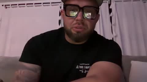 thiccbull12 online show from September 20, 10:26 am