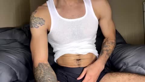 Snapshot of thickcockblacklightskin chatting on March 3, 5:51 am Mr. Perfect Dick online show from March 3, 5:51 am