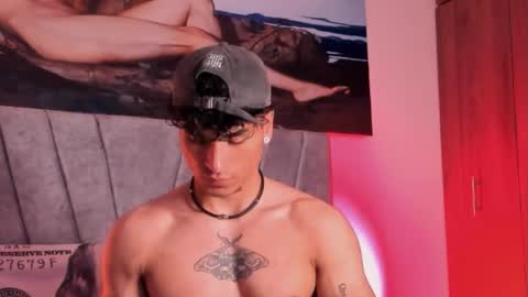 Snapshot of thomas_fit1 chatting on October 23, 1:09 am Thomas 3 JUST STAY AND BE MY LAST LOVE online show from October 23, 1:09 am
