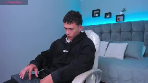 Thomas online show from February 4, 12:11 pm