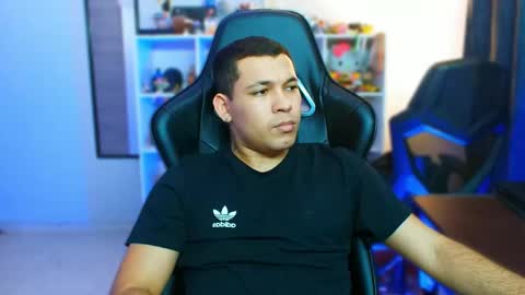 Thomas online show from November 8, 5:43 am