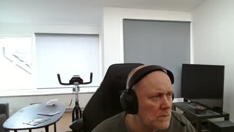 thomash32 online show from October 11, 8:51 am