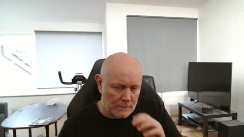 thomash32 online show from September 20, 7:30 am