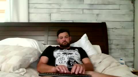 Make me explode please... online show from October 4, 6:35 pm