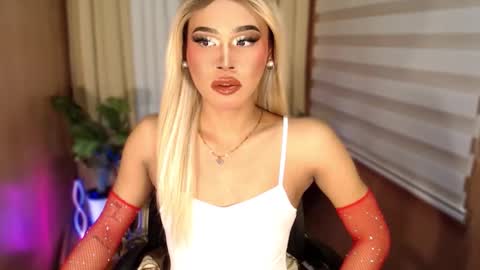 Sam online show from September 20, 6:30 pm