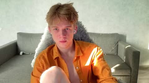 Snapshot of timmy7topcut chatting on October 27, 8:49 am Timmy online show from October 27, 8:49 am
