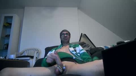 Snapshot of timpop44 chatting on September 28, 11:14 pm timpop44 online show from September 28, 11:14 pm