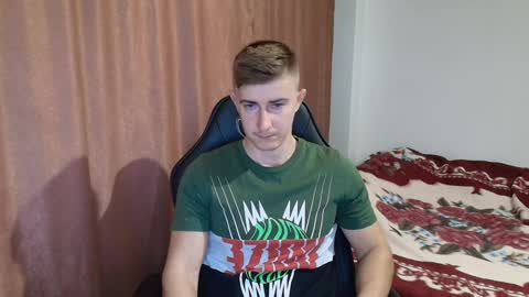 todhorny987 online show from December 11, 8:16 am