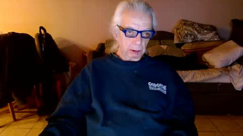 tom112292014 online show from December 30, 3:36 am